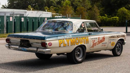 Chrysler, Chrysler dissolved six Plymouths in acid and called it engineering