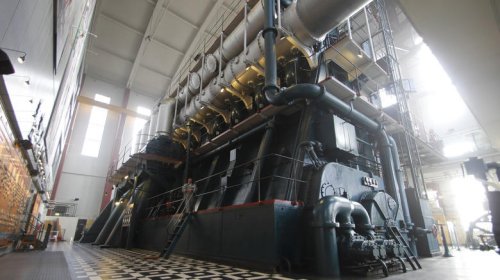 12 of the largest engines ever built