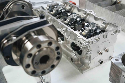 Singer, Singer’s latest collab with Cosworth yields 420-HP flat-six
