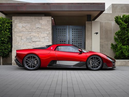 McLaren McL 6GT brings back the manual for the first time since the F1
