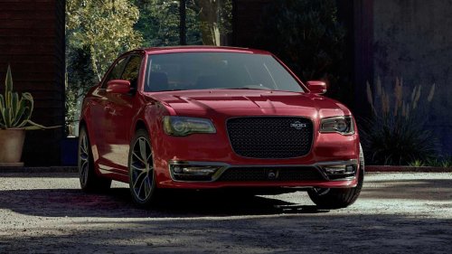 The 485-HP Hemi sleeper sedan Chrysler sold out in 12 hours