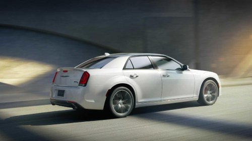 Chrysler, The 485-HP Hemi sleeper sedan Chrysler sold out in 12 hours