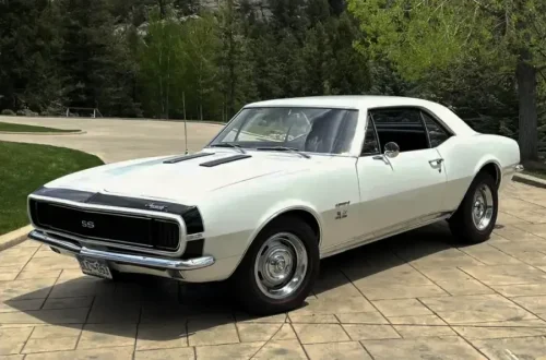 16 classic cars from the 1960s that people still admire