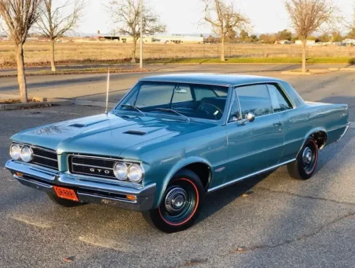16 classic cars from the 1960s that people still admire