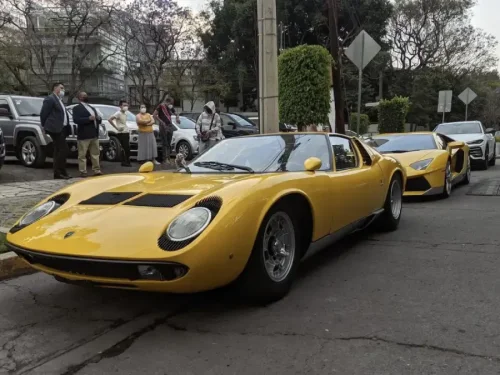 16 classic cars from the 1960s that people still admire
