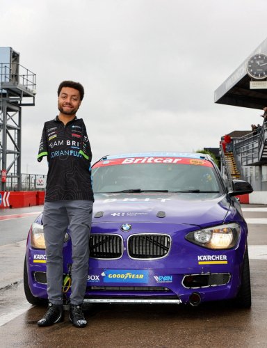 World’s first armless racing driver steers with his feet