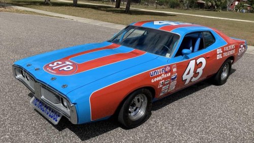 The last Charger you could order with a 440 Magnum and a four-speed