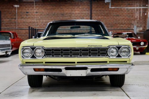 30 classic muscle cars from the golden age of American horsepower