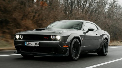 20 cars men love seeing women drive