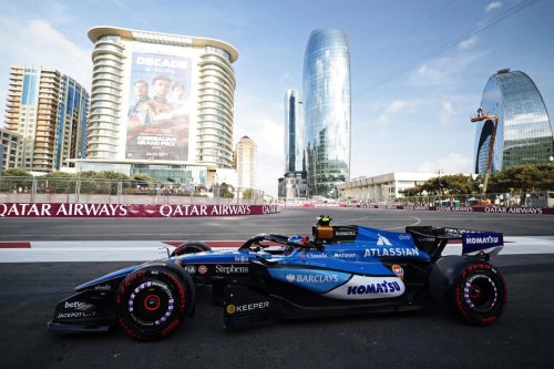 Pole abrumadora de George Russell en el GP de Azerbaiyán de F1; Kimi Antonelli se autoelimina
