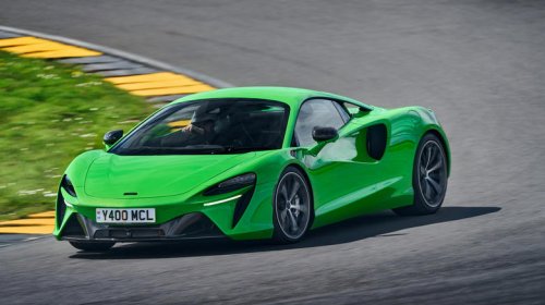 McLaren, Calling all clout chasers, McLaren Artura has a 0% financing deal and you don't even need perfect credit to qualify