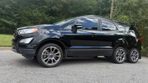This six-wheel Ford EcoSport sold for a profit, and the comments are gold