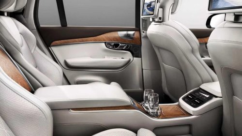The Swedish SUV buyers keep instead of trading for an X5