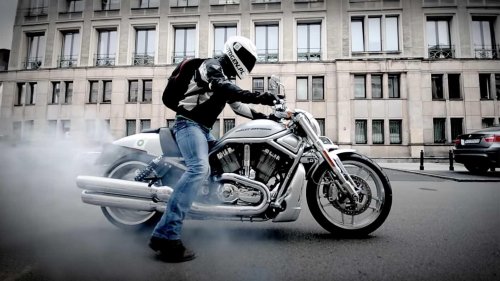 Porsche, Harley's modern Sportster S and FXDR 114 are still outclassed by a discontinued Porsche-built cruiser