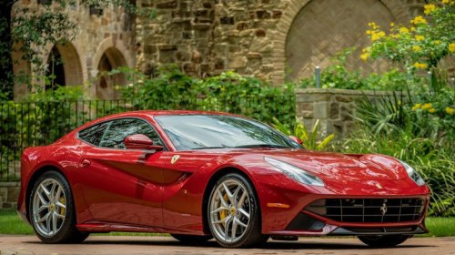 10 cars that are faster than a Hellcat