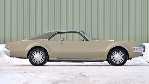 Muscle Cars, 8 Old Muscle Cars You Didn’t Know Had Big-Block V-8 Power