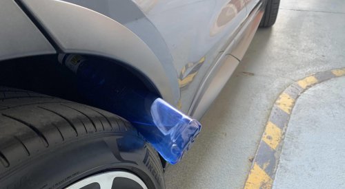 Cuidado: así es como con una naranja, moneda o botella logran robar los coches (y así puedes evitarlo)