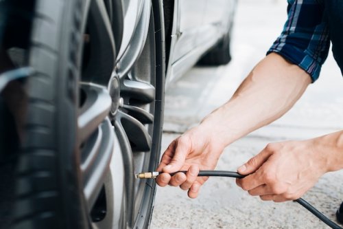 Cara Mudah Check Angin Tayar Kereta Tanpa Pergi Kedai!