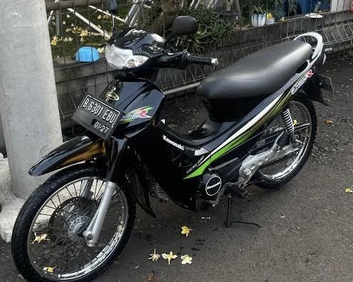 Kawasaki, Kawasaki Blitz AN112: Motor Bebek Murah yang Jadi Andalan Kawasaki Era 2000-an