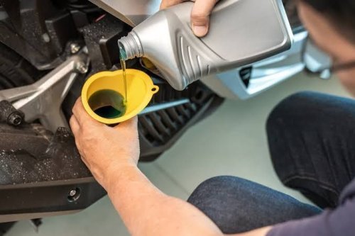 Jangan Anggap Remeh Ganti Oli Motor, Ini Panduan Lengkapnya
