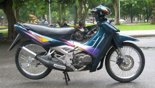Suzuki , Suzuki Satria 120 Lumba-lumba; Raja Bebek Sport 2-Tak Era 90-an yang Legendaris