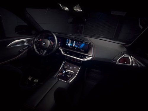 Merasakan Kencangnya BMW XM Label Red di Mandalika, 0-100 Km per Jam 3,8 Detik!