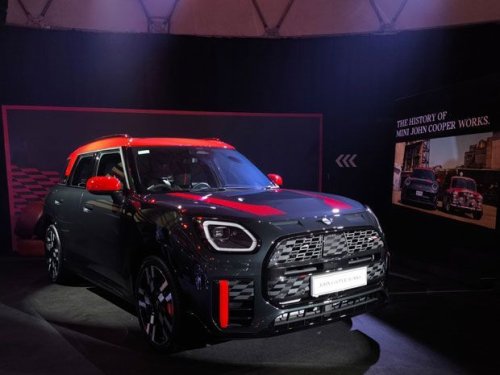 MINI, Agresif, 5 Mobil MINI John Cooper Works Meluncur Sekaligus di Indonesia!