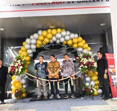 Polytron, Mobil Listrik Polytron, Polytron Buka Showroom Pertama Mobil Listrik, Bengkel Segera Menyusul