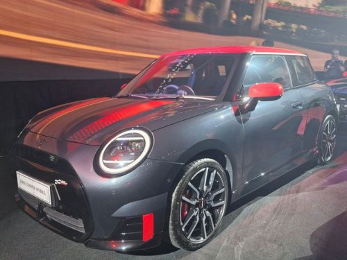 Agresif, 5 Mobil MINI John Cooper Works Meluncur Sekaligus di Indonesia!