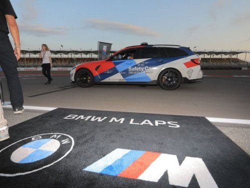 BMW, Merasakan Kencangnya BMW XM Label Red di Mandalika, 0-100 Km per Jam 3,8 Detik!