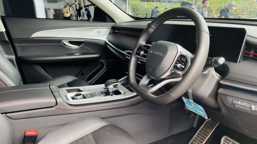 Jetour X70, Jetour, First Drive Jetour X70 Plus, Harga Rp400 Jutaan Apakah Sesuai Ekspektasi Sebagai SUV Keluarga?