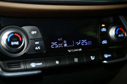 5 Alasan Kenapa AC Harus dalam Posisi Off Saat Mesin Mobil Dinyalakan