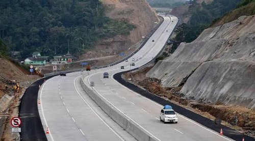 Mitos atau Fakta, Jalan Beton Lebih Mudah Bikin Ban Cepat Aus Daripada Jalan Aspal?