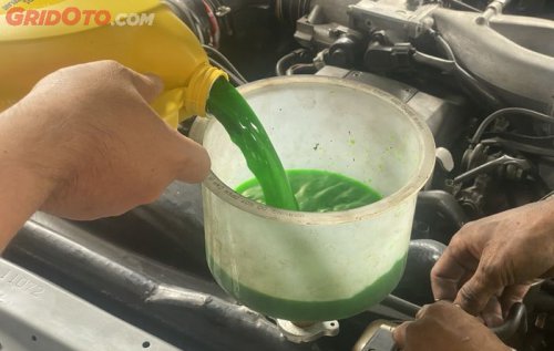 Radiator Mobil Bocor? Wajib Ketahui Tanda-Tanda Ini Sejak Awal