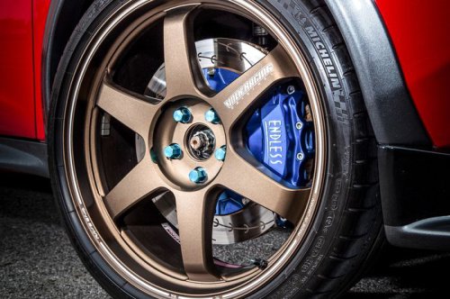 Ini Kelebihan dan Kekurangan Pasang Kaliper Rem Mobil Aftermarket