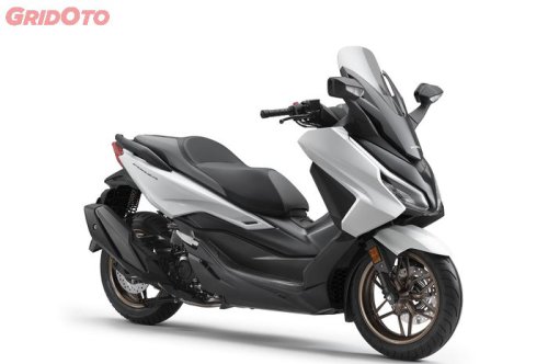 Matic Bongsor Buat Touring, Honda Forza Makin Mewah Lewat Fitur Baru