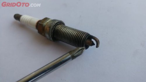 Busi Iridium Penuh Kerak Karbon, Wajib Cek Langsung Komponen Ini