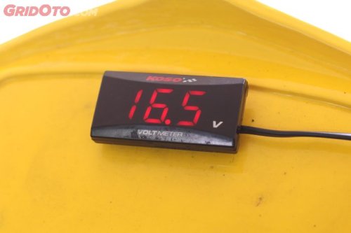 Cara Mudah Pasang Voltmeter Universal di Motor Injeksi Tanpa ke Bengkel