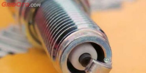 Malah Keluar Duit Banyak, Efek Busi Mobil Malas Diganti Berkala