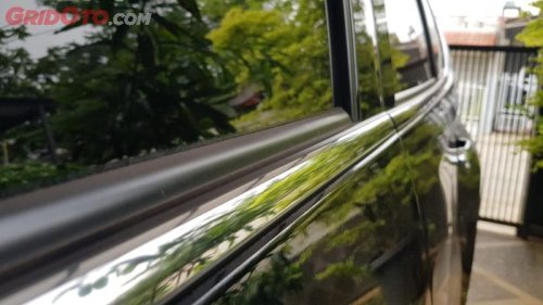 Waduh, Efek Karet Pelipit Kaca Mobil Rusak Enggak Langsung Diganti