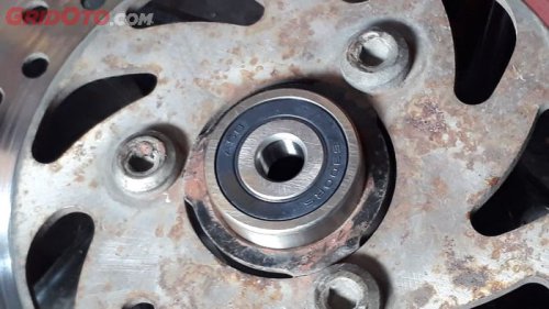 Inilah Sebabnya Kenapa Bearing Roda Motor Bisa Gampang rusak