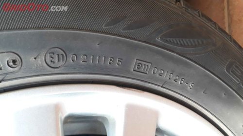 Ini Sebabnya Ban Mobil Bocor Samping Sudah Tidak Bisa Dipakai Lagi