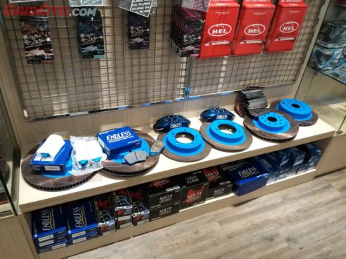 Ini Kelebihan dan Kekurangan Pasang Kaliper Rem Mobil Aftermarket