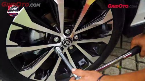 Ini Bahaya di Balik Mengencangkan Baut Roda Mobil Bekas yang Berlebihan