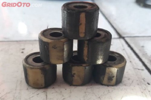 Inilah Beberapa Dampak Membiarkan Roller Motor Matic Peyang