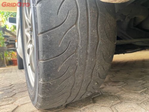 Cek Setelah Perjalanan Jauh, Segini Batas Aman Ketebalan Tapak Ban