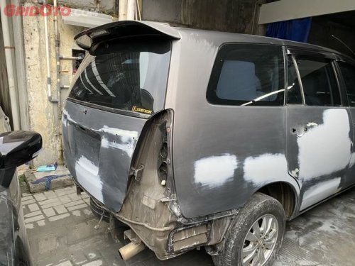 Mobil Nggak Dempul Tapi Bergelombang Setelah Dicat? Ini Peyebabnya