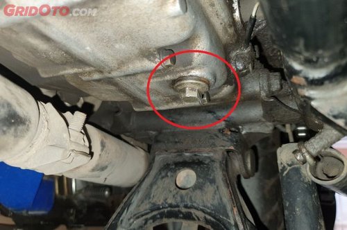 Ternyata Ganti Oli Mesin Motor Bekas Jangan Saat Panas, Ini Alasannya