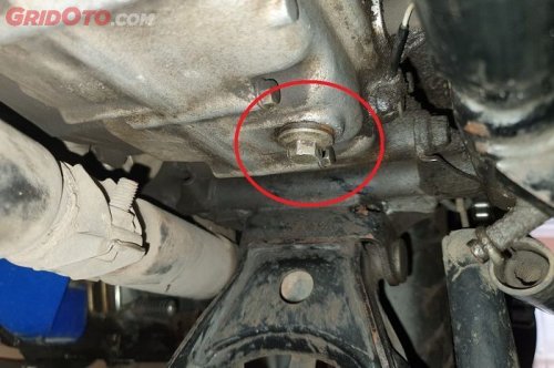Ternyata Ganti Oli Mesin Motor Bekas Jangan Saat Panas, Ini Alasannya