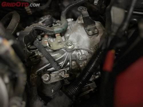 Ini Efek Negatif Mobil Transmisi Matik Sering Pakai Mode Manual